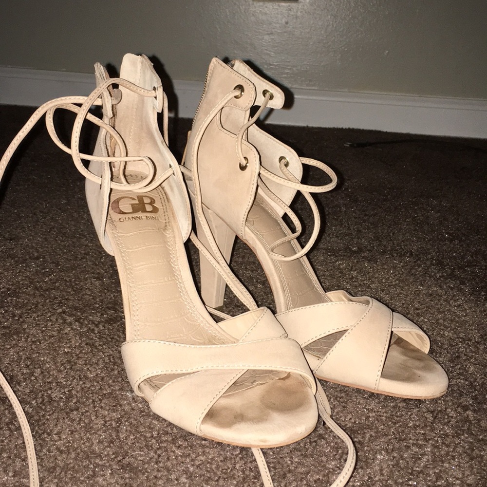 Gianni Bini strappy heel